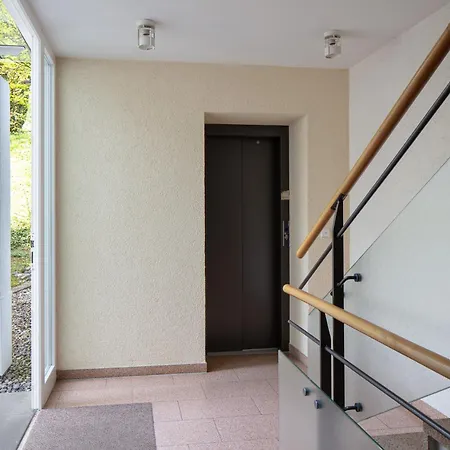 Ueberblicke 아파트